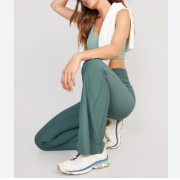 Old Navy Extra High-Waisted PowerSoft Flare Leggings - Picture 1 of 3